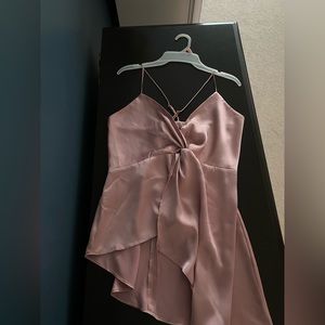 Asymmetrical silky tank